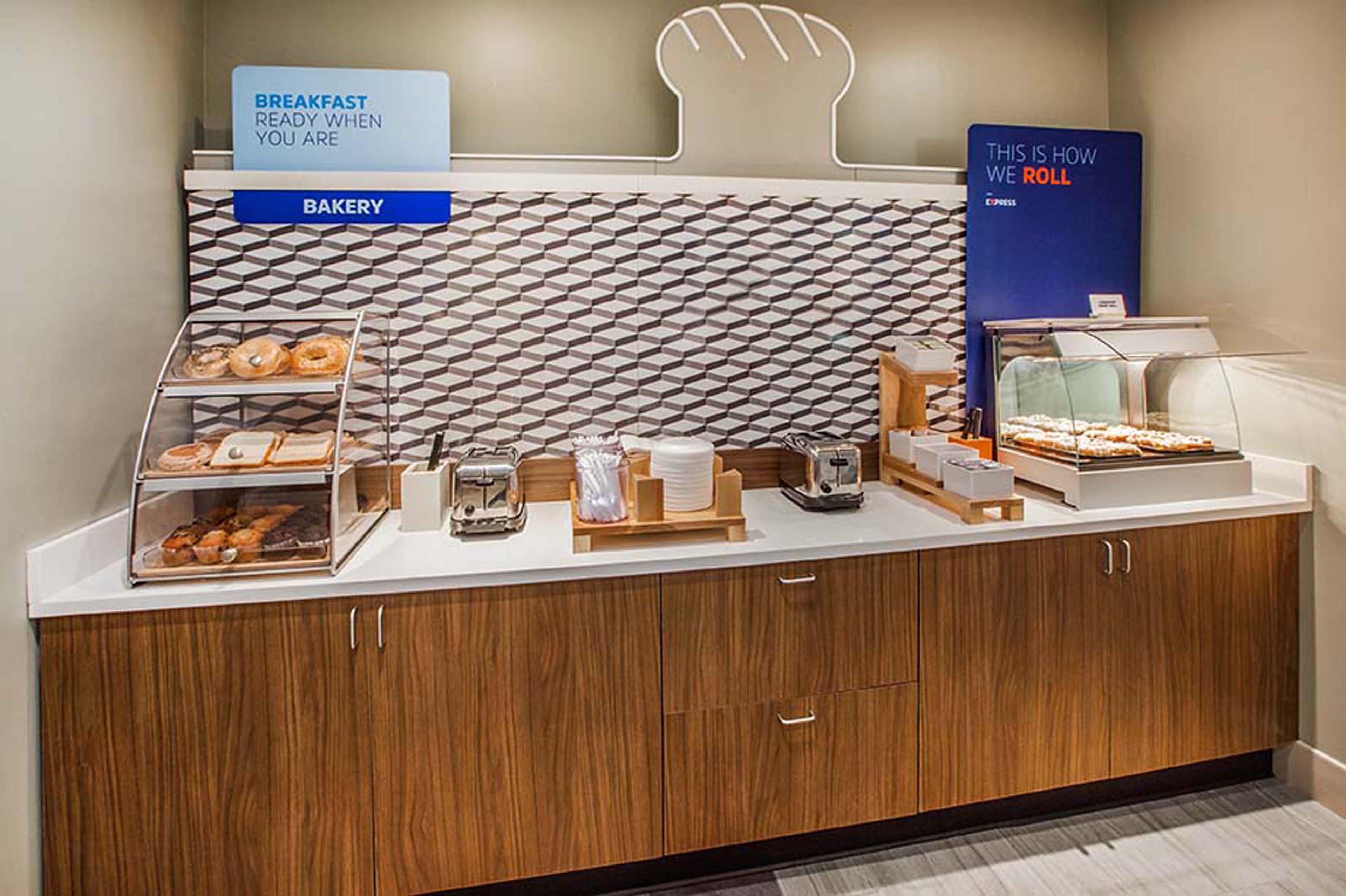 Holiday Inn Express Hotel & Suites Brooksville West, An Ihg Hotel Esterno foto