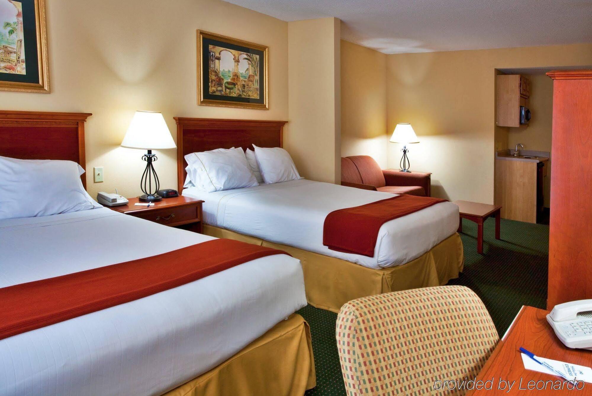 Holiday Inn Express Hotel & Suites Brooksville West, An Ihg Hotel Esterno foto